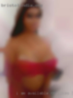 I am available NH likes 3somes on  afternoons only.