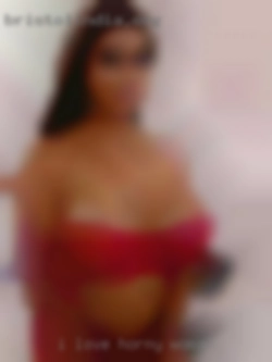 I love to travel horny woman  and like adventure.