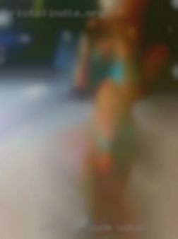 Looking  for play nude woman partners and FWBs.